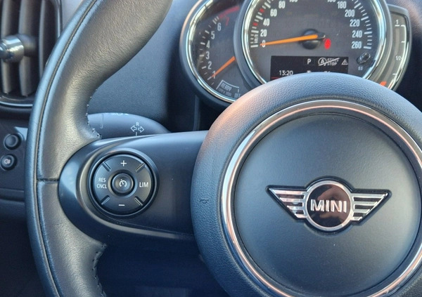 MINI Countryman cena 64900 przebieg: 186200, rok produkcji 2019 z Sosnowiec małe 631